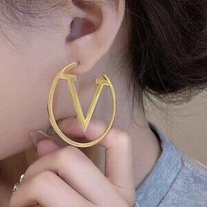Fashionable Hoop Earrings With Hollow out Design For women
